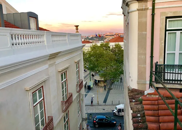 02lisbon Downtown Private Bedroom River View *