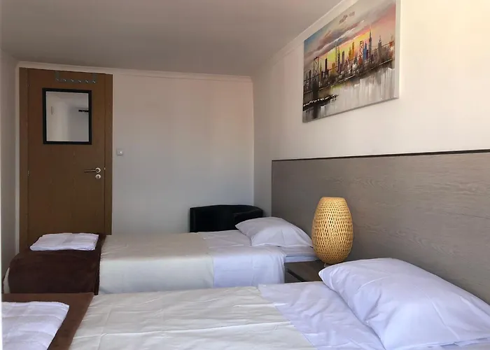 02lisbon Downtown Private Bedroom River View 招待所