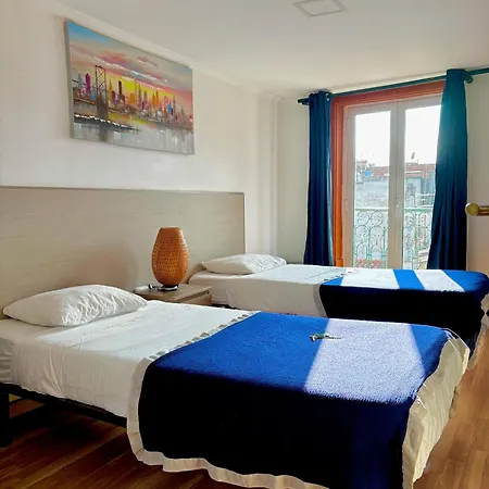 Guest house 02lisbon Downtown Private Bedroom River View